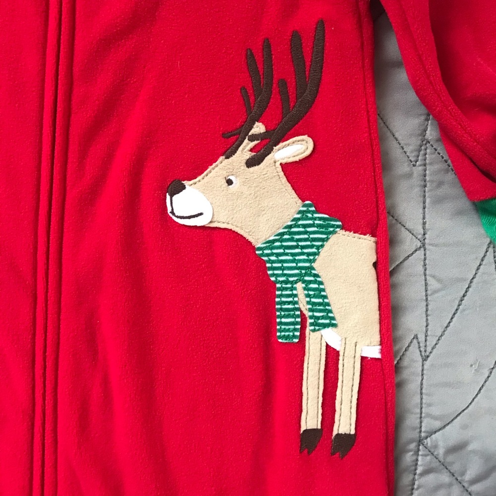 Carter’s Fleece PJs - Picture 2 of 3